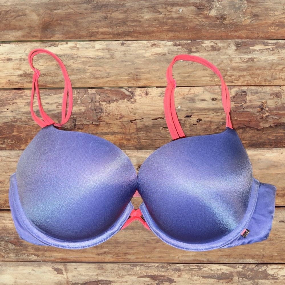 Victoria’s Secret Very Sexy Padded Bra 32D